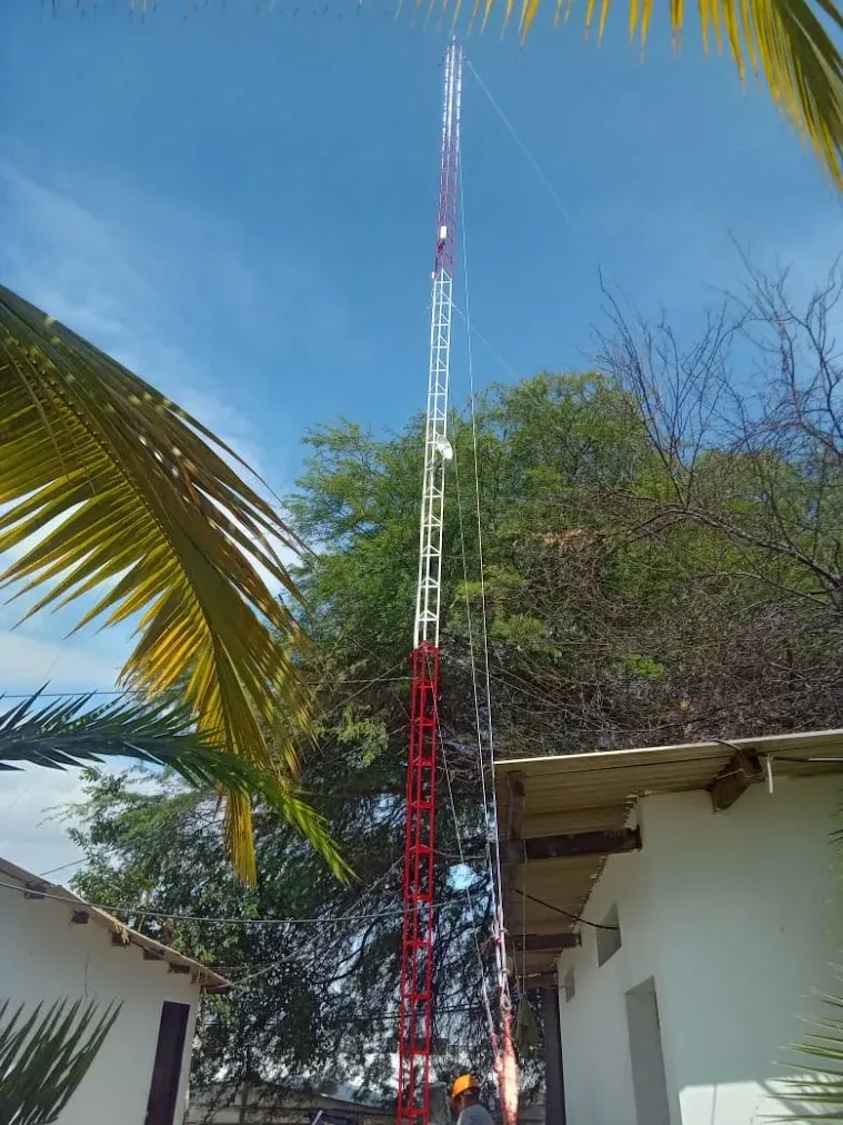Mantenimiento preventivo de tres torres de comunicaciones, foto 3