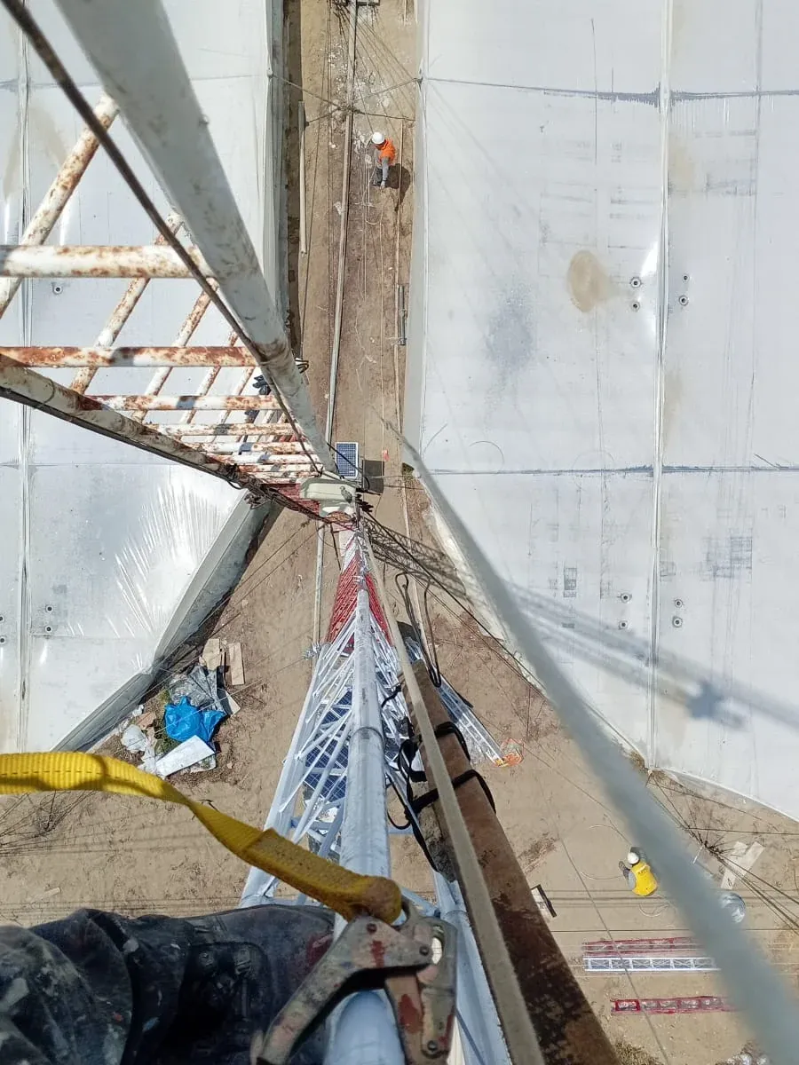 Reemplazo de torre ventada de 42 m, foto 4